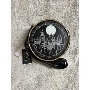 BioWorld Harry Potter Hogsworth Glow in the Dark Convertible Crossbody Bag